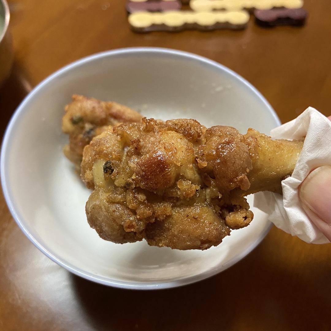 💥不油不腻的蒜香炸鸡翅❗巨好吃到舔手指，外酥里嫩到跺脚。
