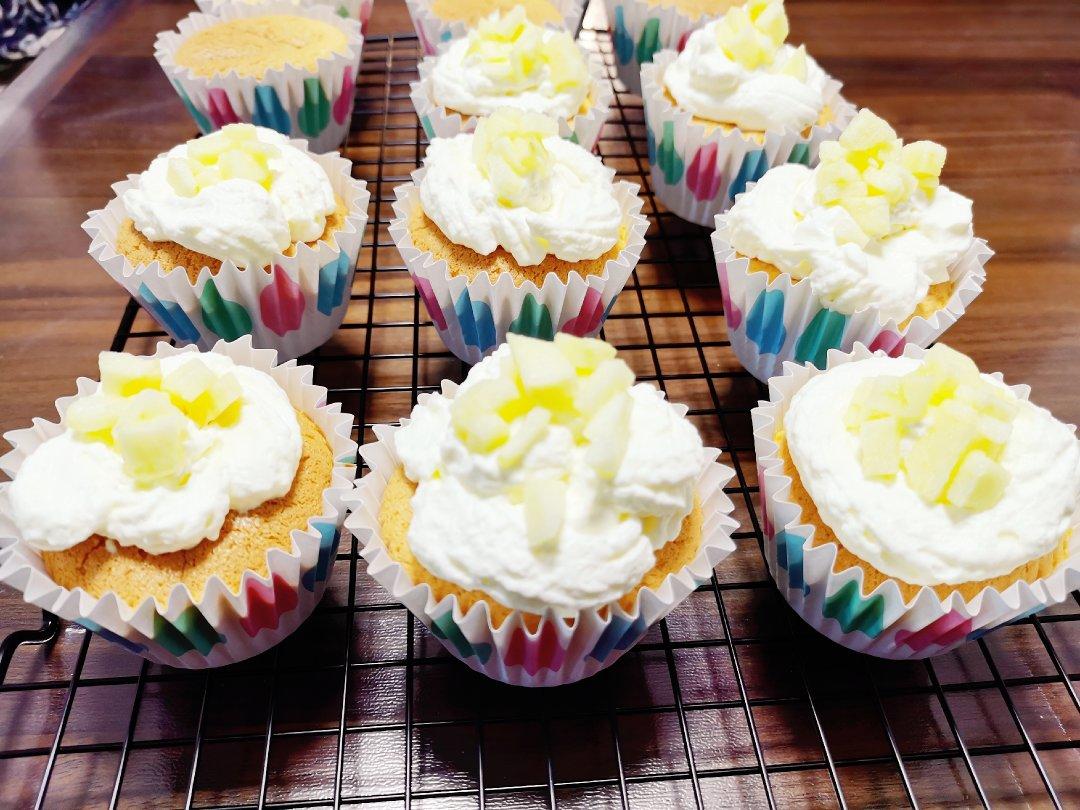 纸杯蛋糕 8寸戚风蛋糕的量