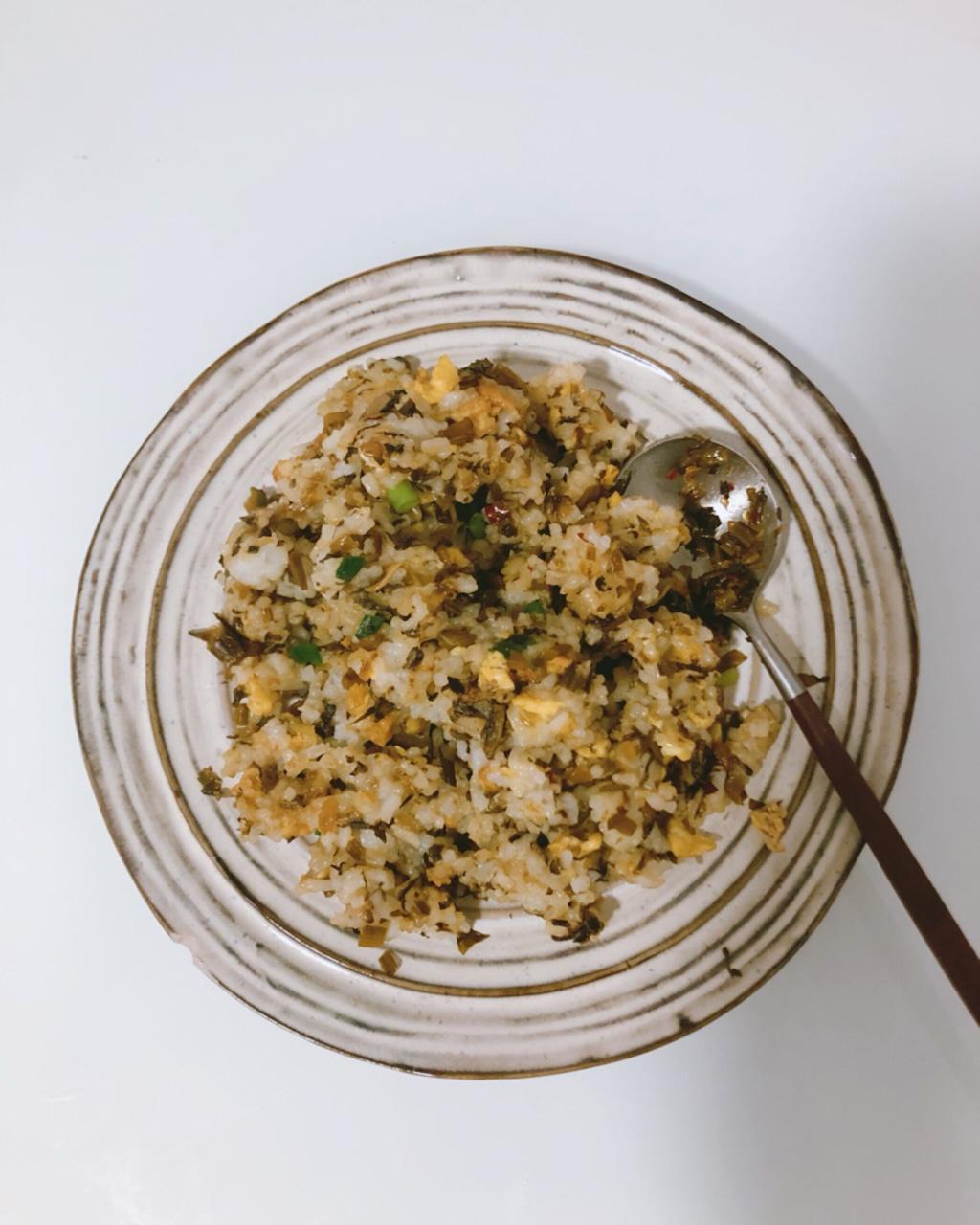 简单的美味---酸菜炒饭