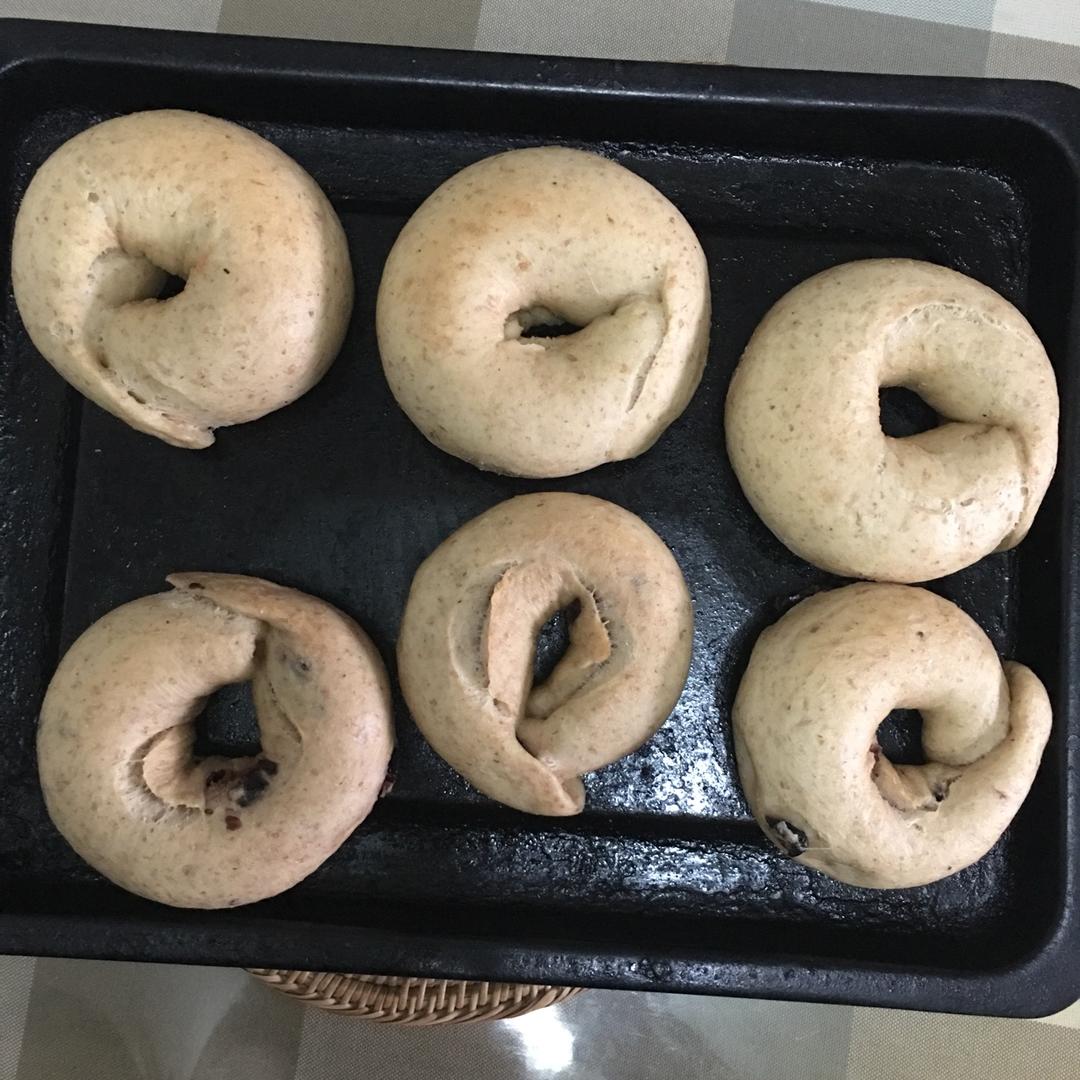 咸蛋黄肉松海苔贝果