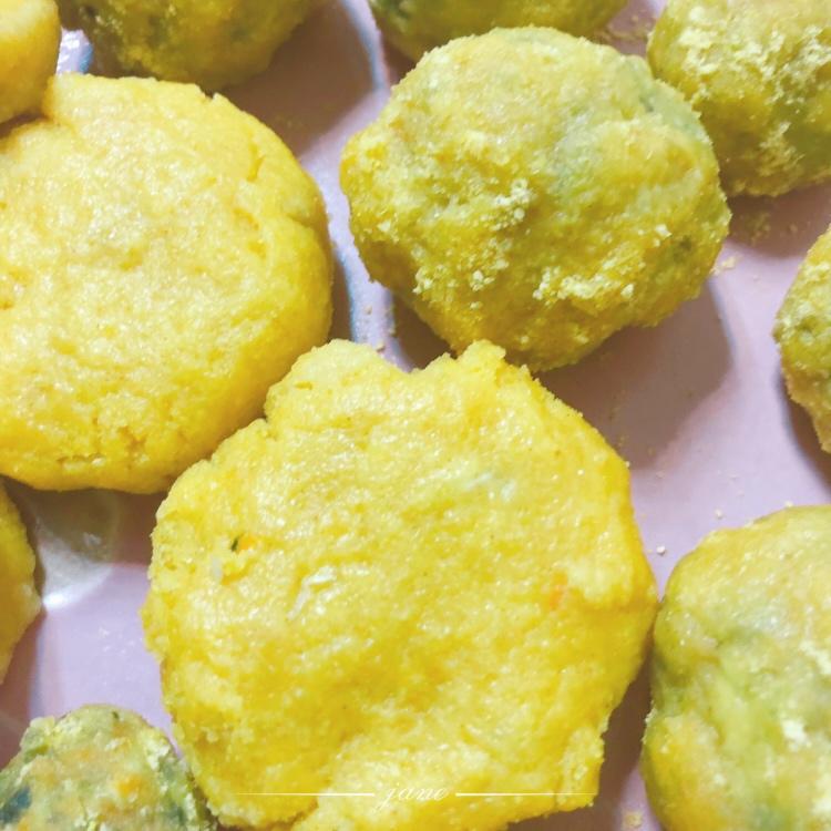 菠菜玉米面团子