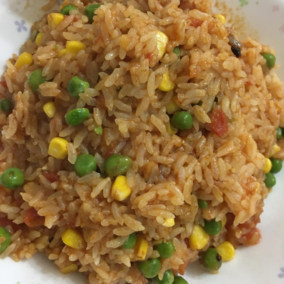 红色系茄汁炒饭