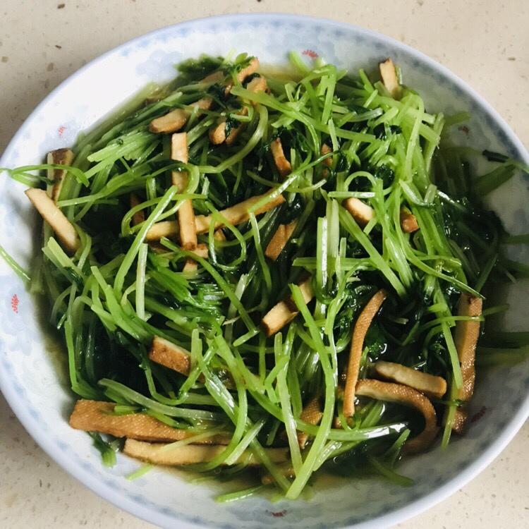 芹菜炒肉