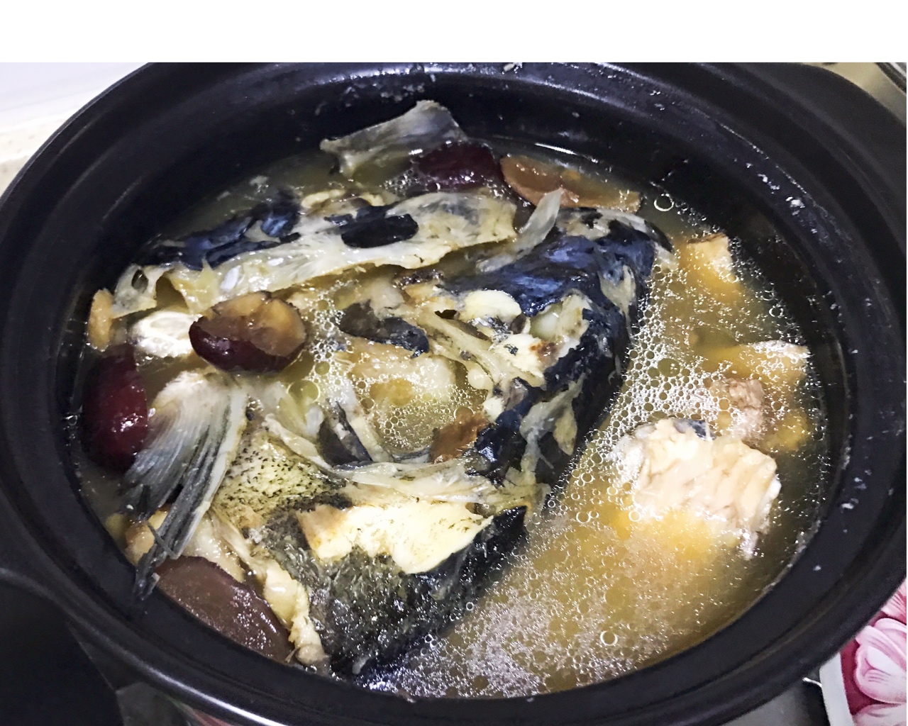 天麻川穹白芷鱼头汤           （祛风止痛）的做法
