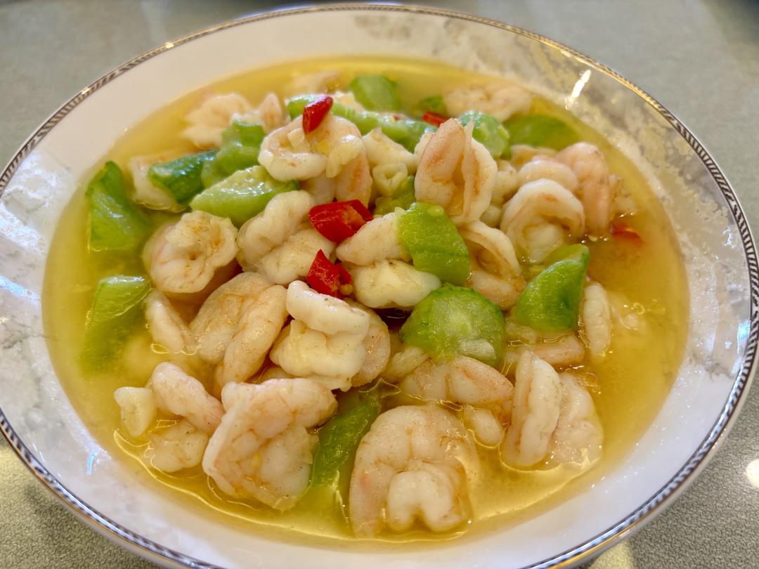 丝瓜炒大虾仁｜丝瓜不发黑不出水的家常小炒