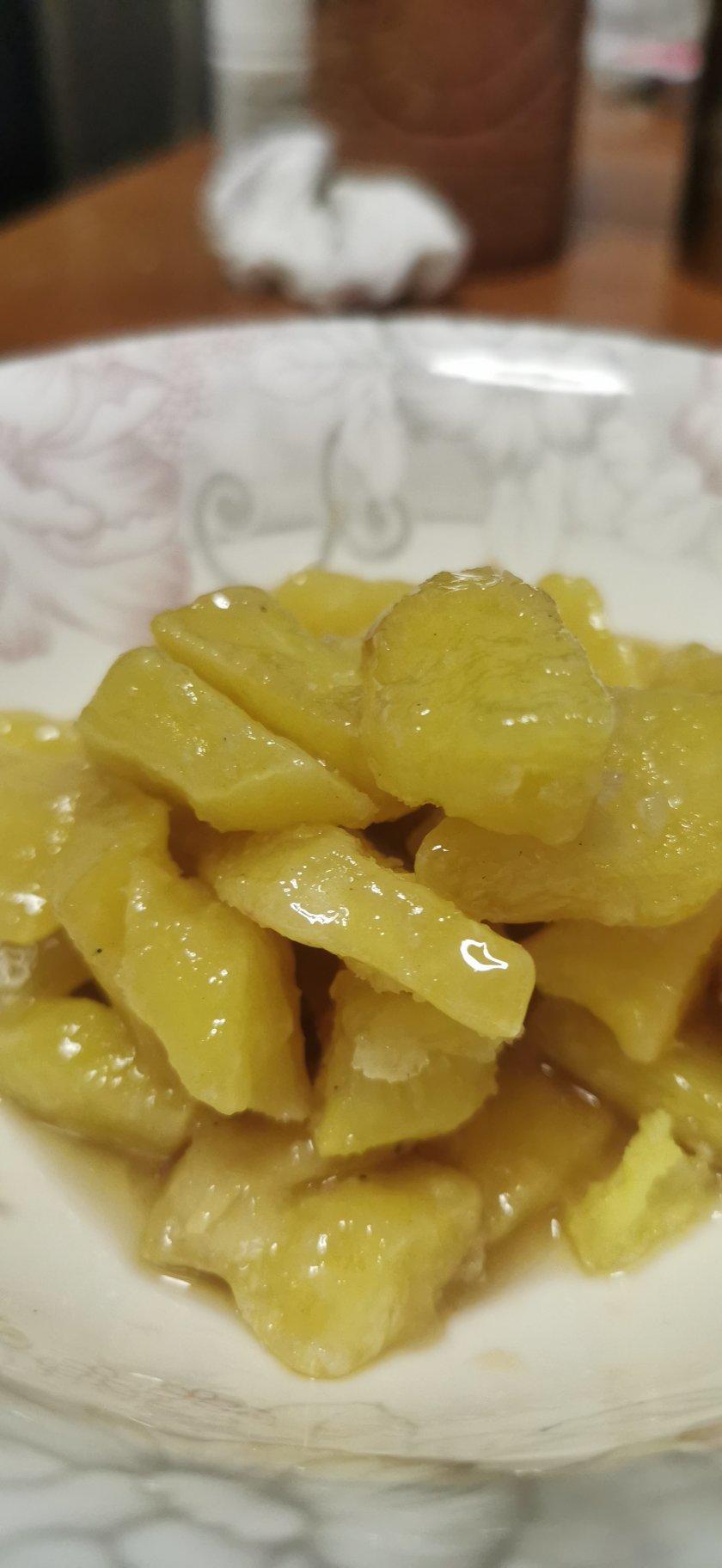 厨师长教你：“拔丝红薯”的家常做法，口感爽脆又清甜，先收藏了