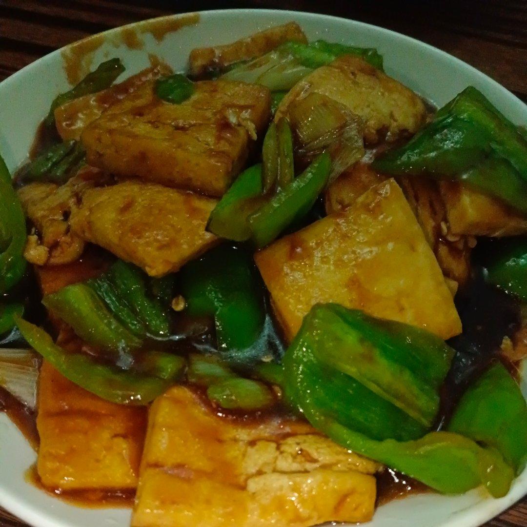 青椒炒豆腐
