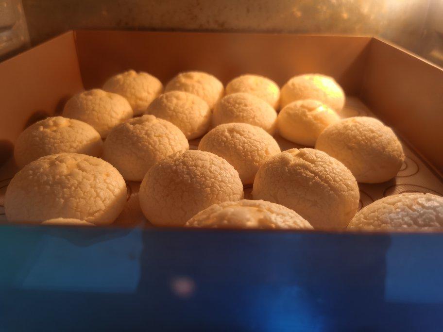 一口就爆浆的卡士达酥皮泡芙