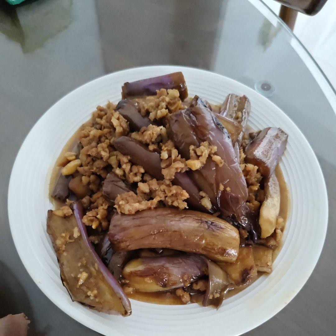 酱香肉末烧茄子