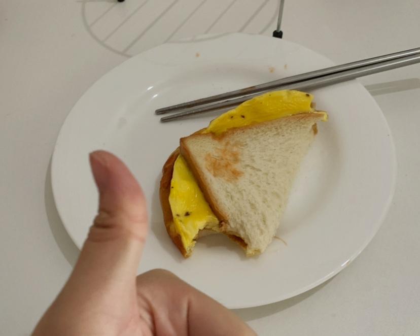很方便的煎蛋吐司