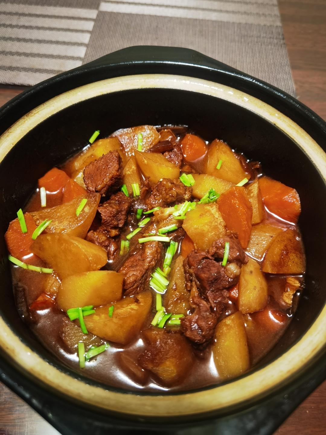 沙沙土豆胡萝卜炖牛肉
