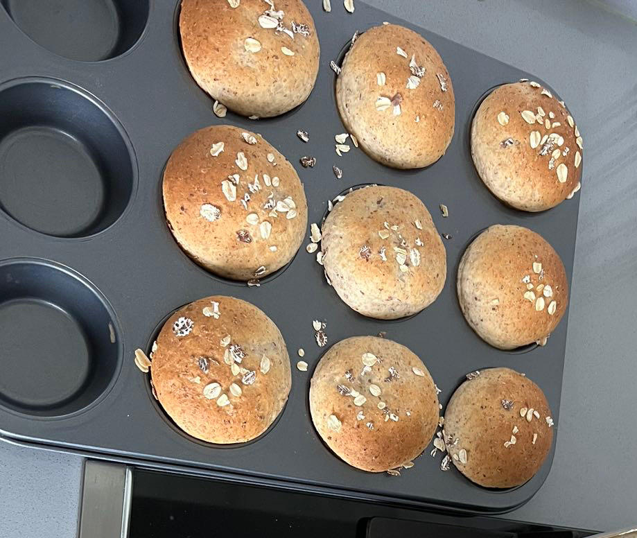 松软细腻的燕麦小餐包（Oatmeal Dinner Rolls）
