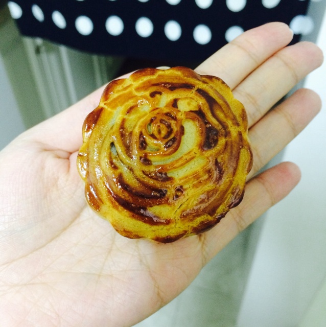 广式月饼——蛋黄莲蓉月饼