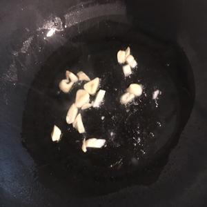 腊肠炒荷兰豆的做法 步骤9