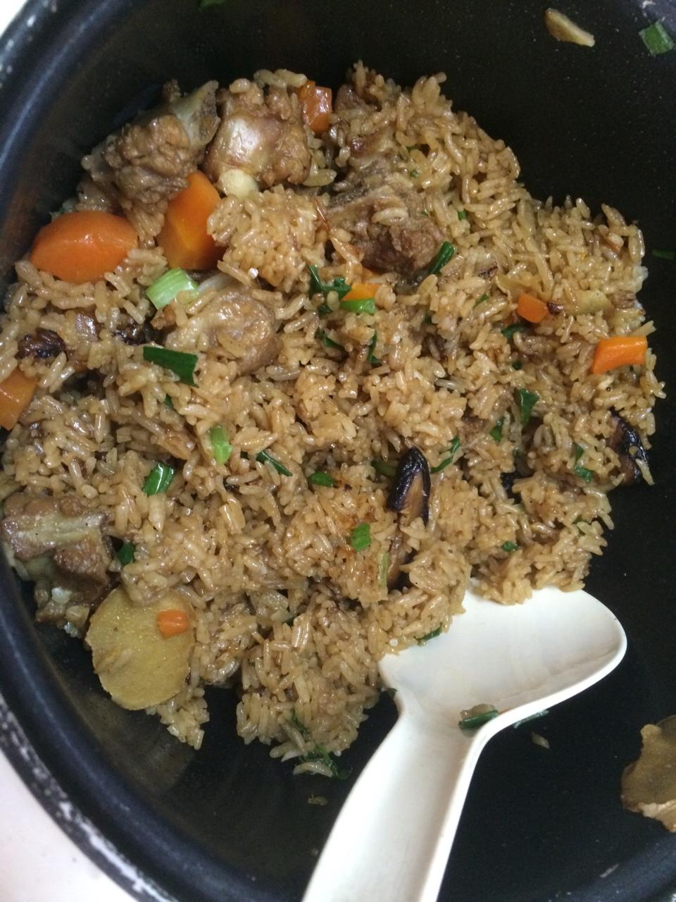 排骨焖饭