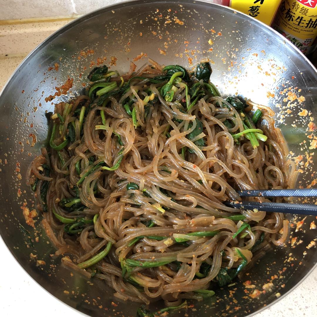 菠菜炒粉丝