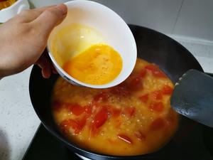 番茄鸡蛋全麦疙瘩汤（少油）的做法 步骤4