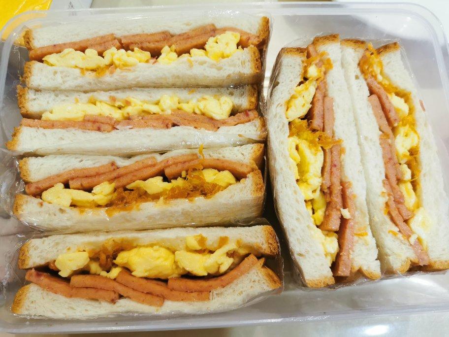 鸡蛋火腿三明治🥪，秒杀面包店，教你怎么包三明治，可以摆地摊的美食