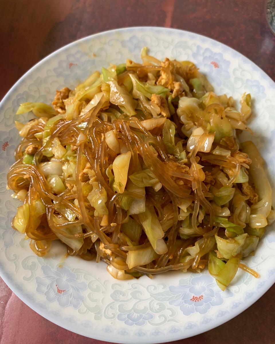 包菜粉丝炒鸡蛋