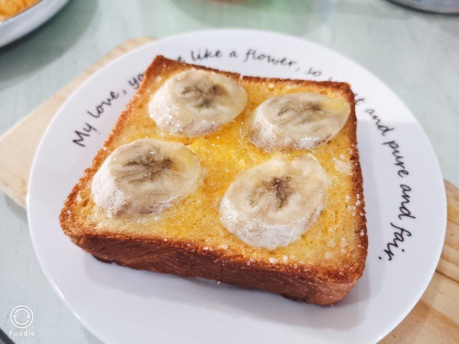 酥脆香甜的黄油香蕉烤吐司