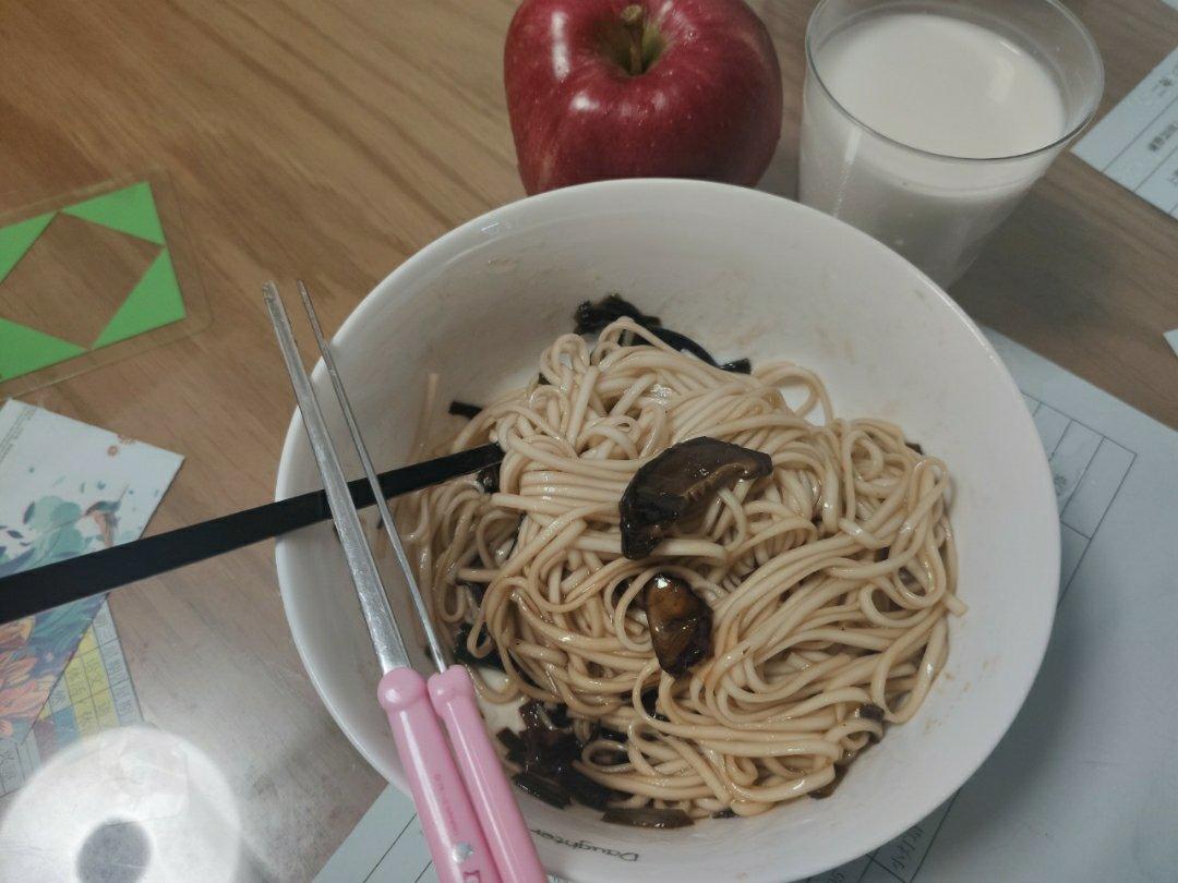 正宗原版葱油拌面 - 黄磊(黄小厨)