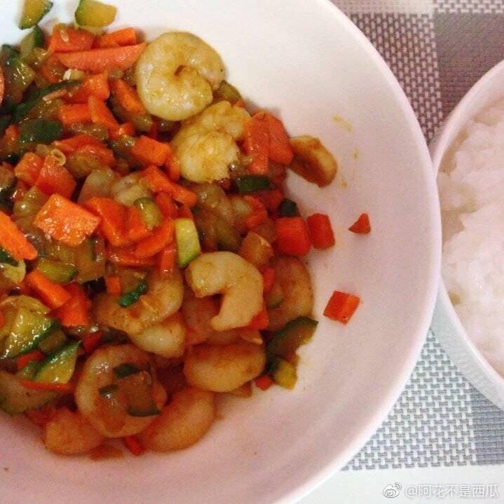 虾仁炒黄瓜胡萝卜