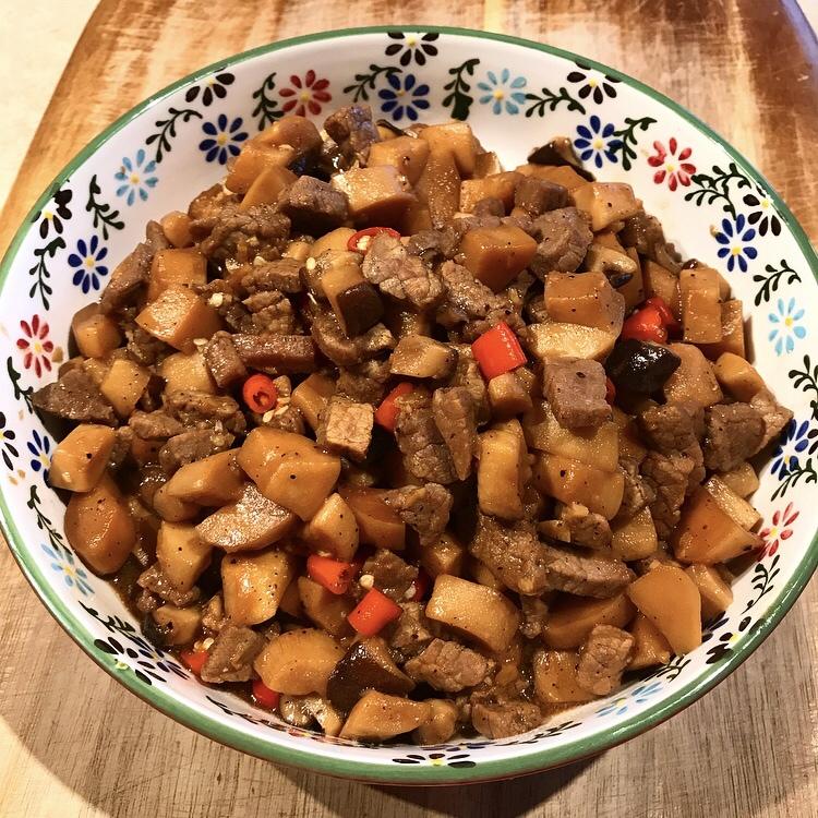 家常菜~杏鲍菇烧牛肉粒