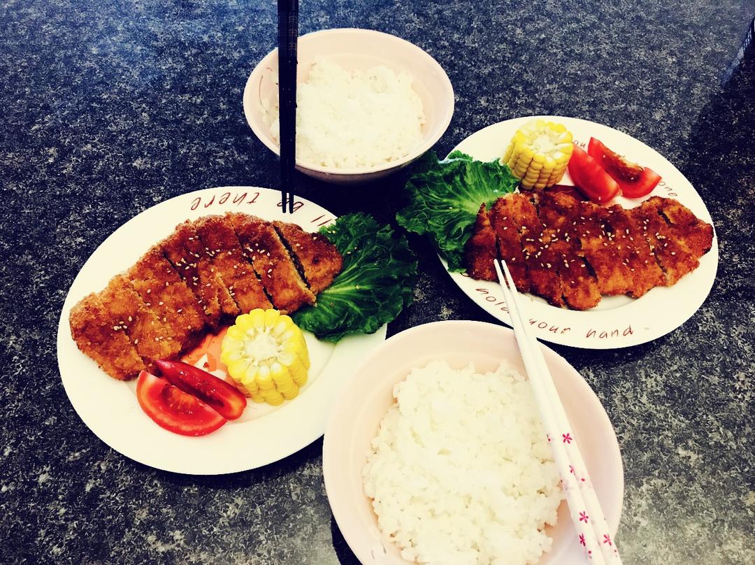 とんかつ（日式炸猪排）