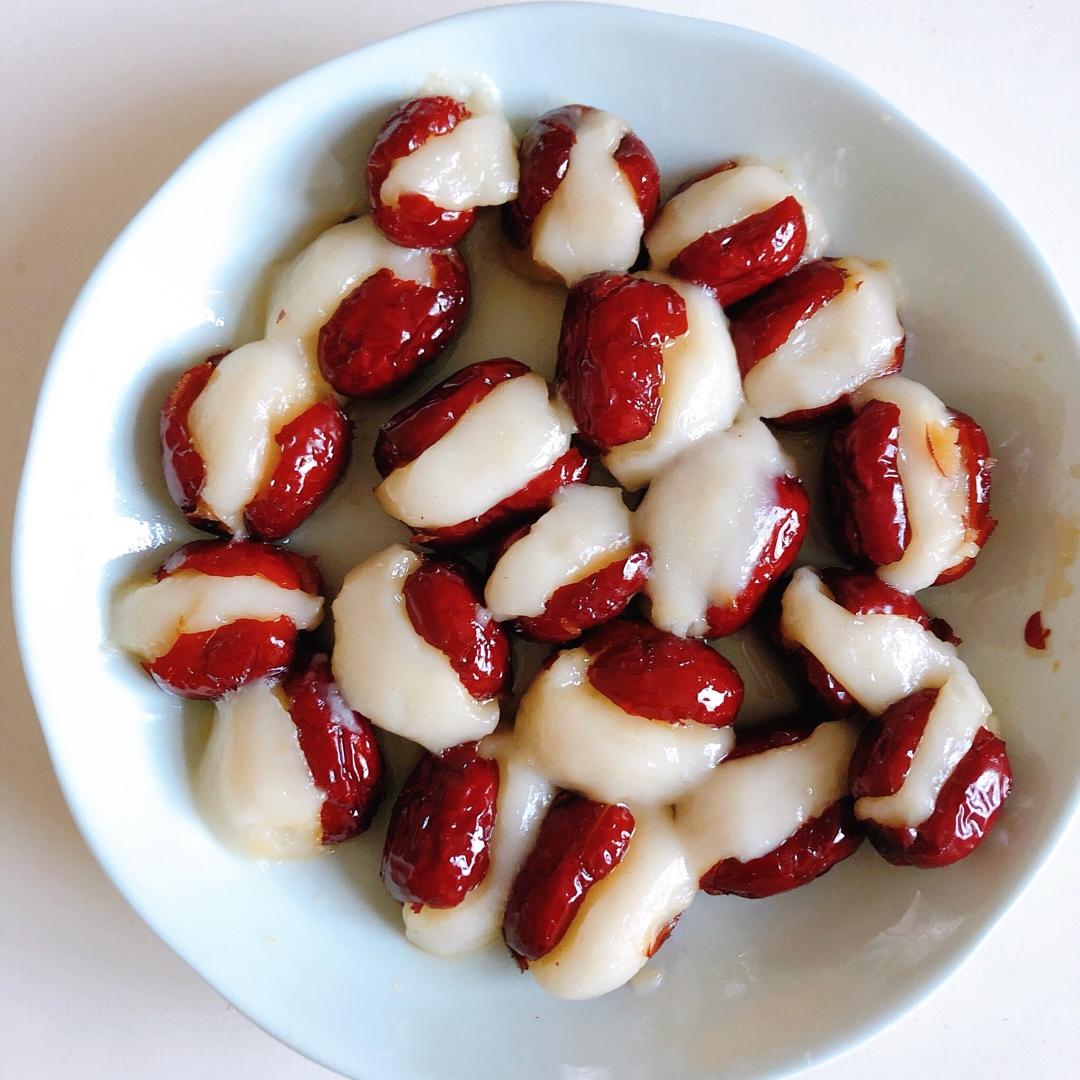 心太软— 红枣夹糯米粉