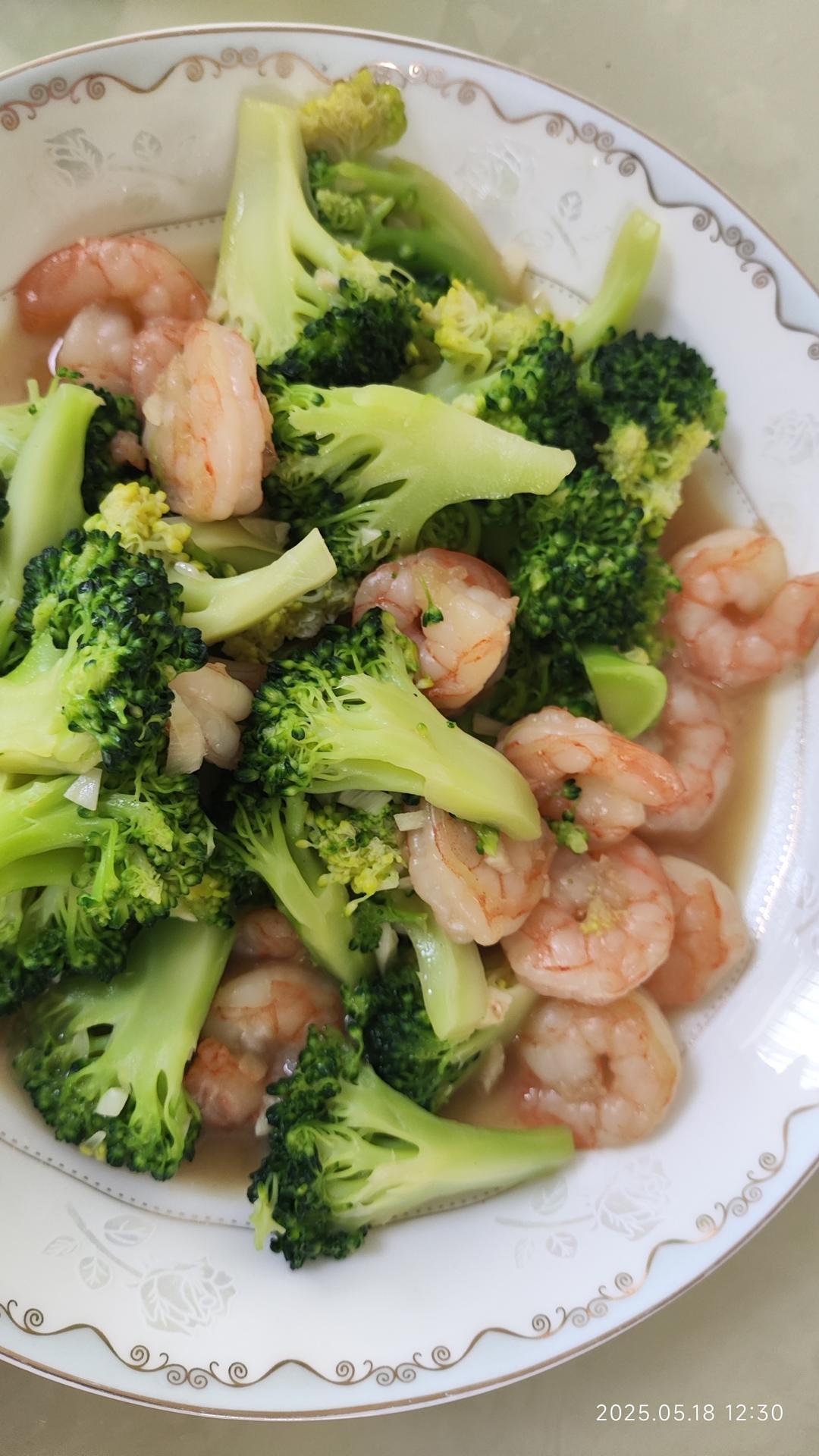 减肥去脂的西兰花炒虾仁