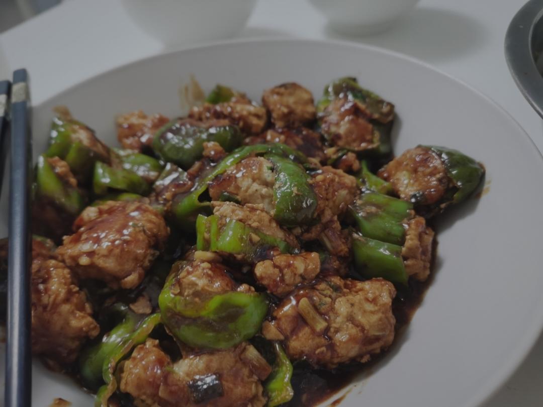 一口一个超过瘾——青椒酿肉