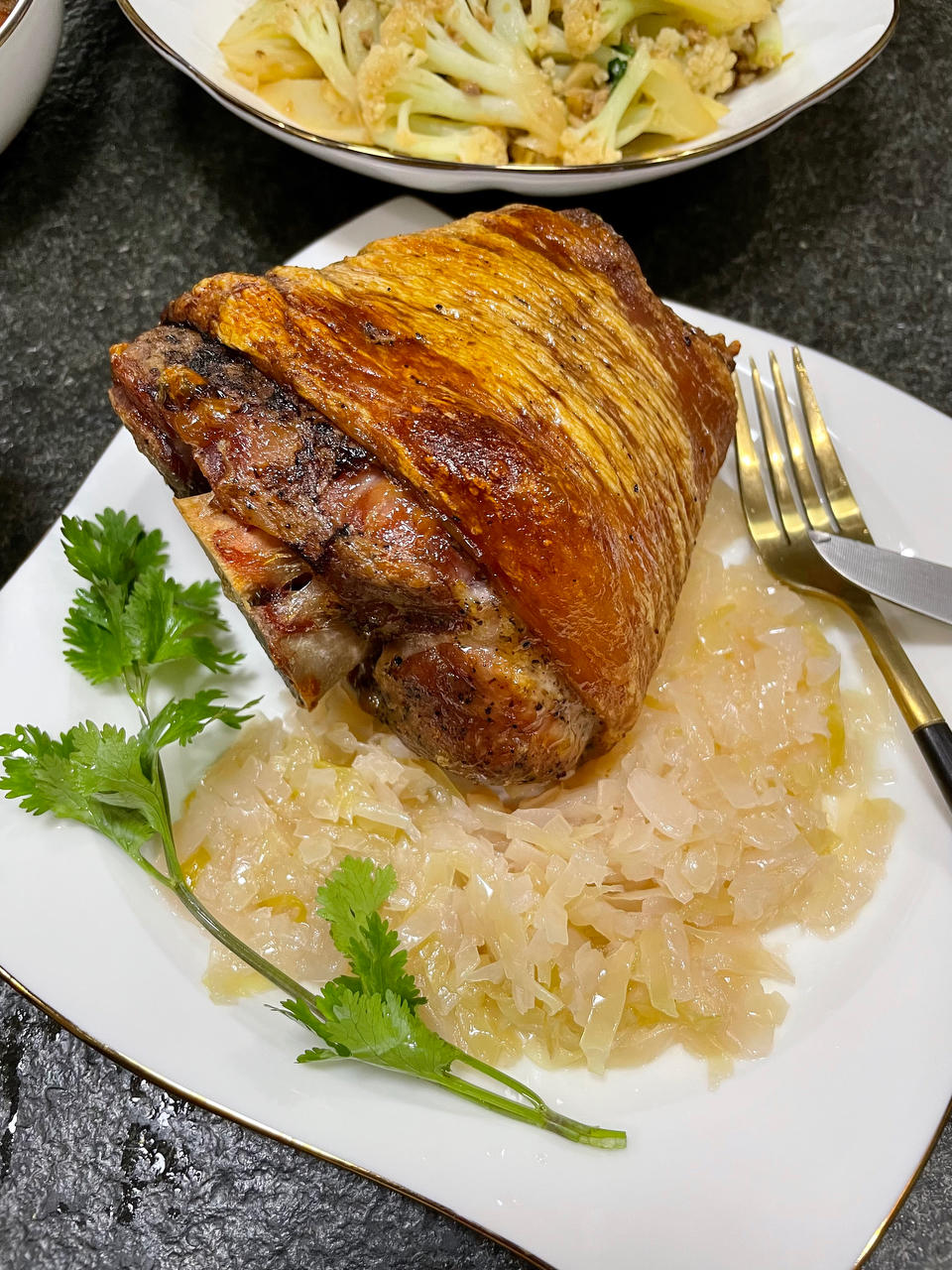 传说中的德国原配方——Schweinshaxe (德式烤猪肘)