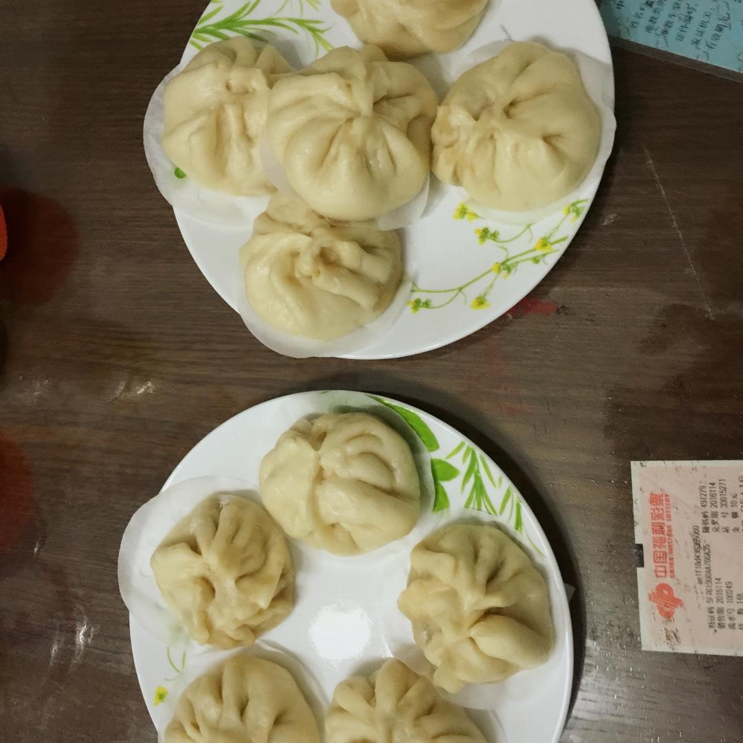 肉包子,杠杠的