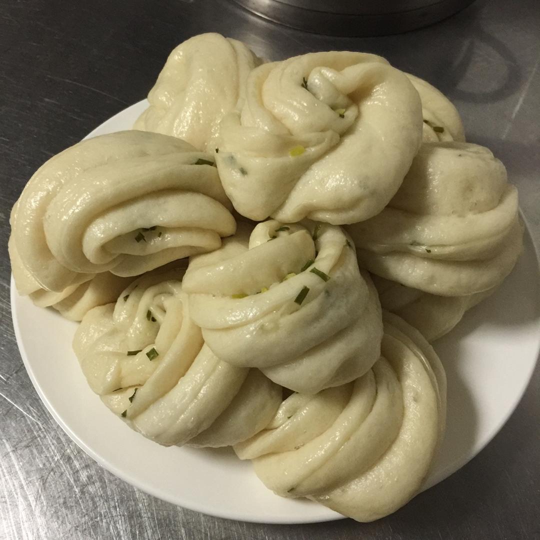 葱油花卷 Steamed Roll