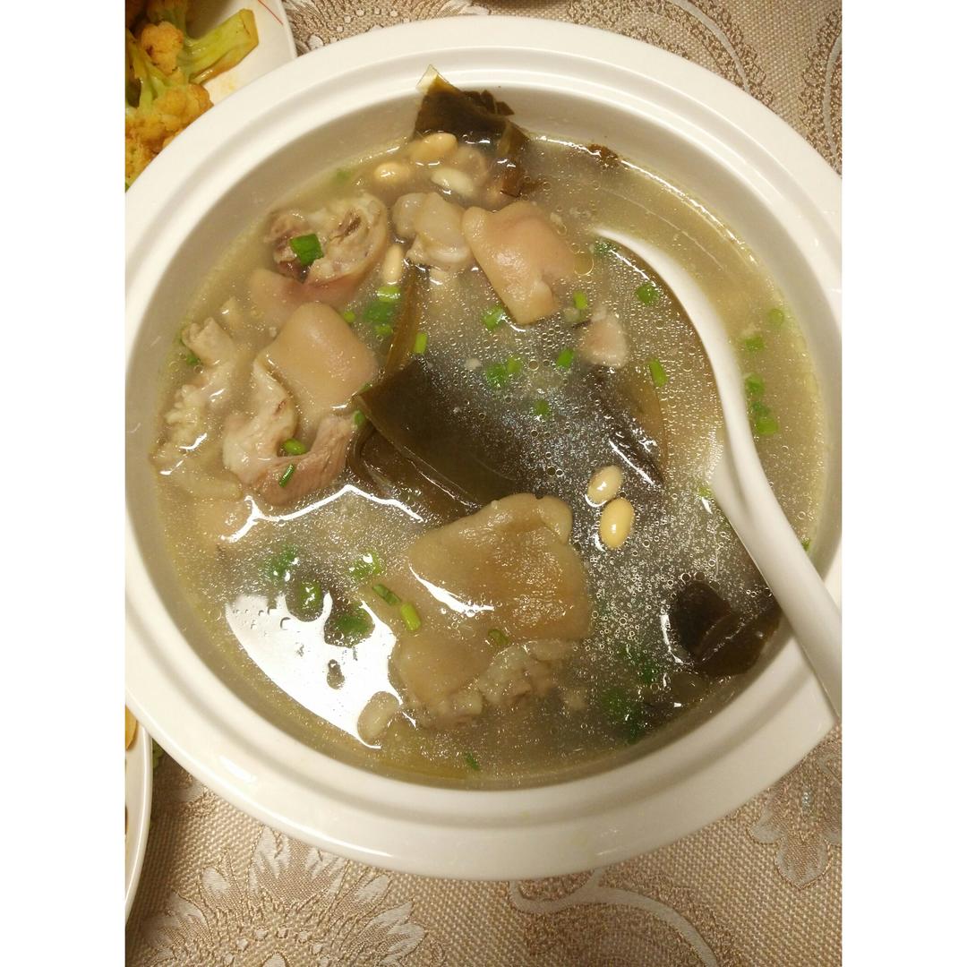 海带炖猪蹄