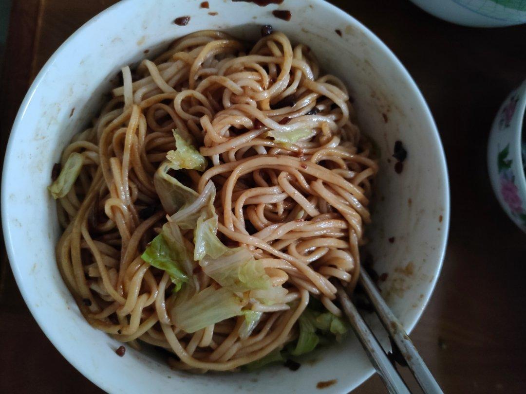 10分钟搞定的一碗葱油拌面