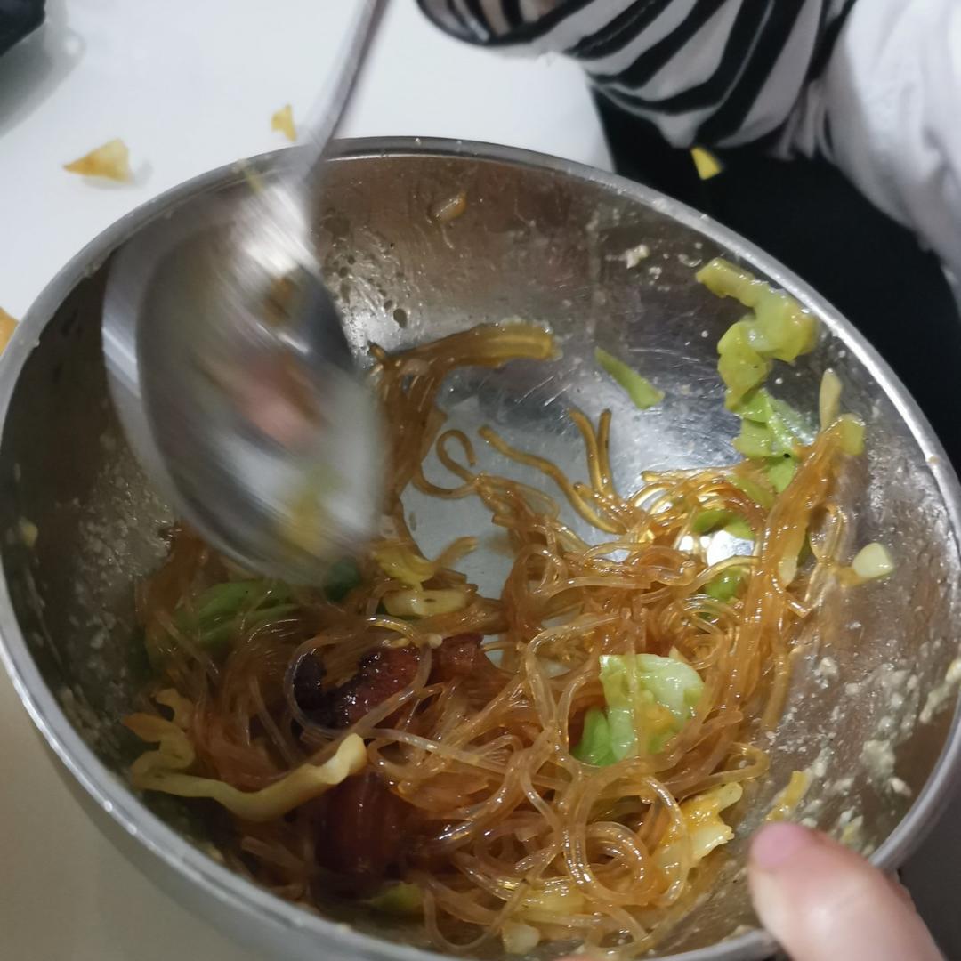 最近爱吃粉丝粉条～包菜炒粉丝