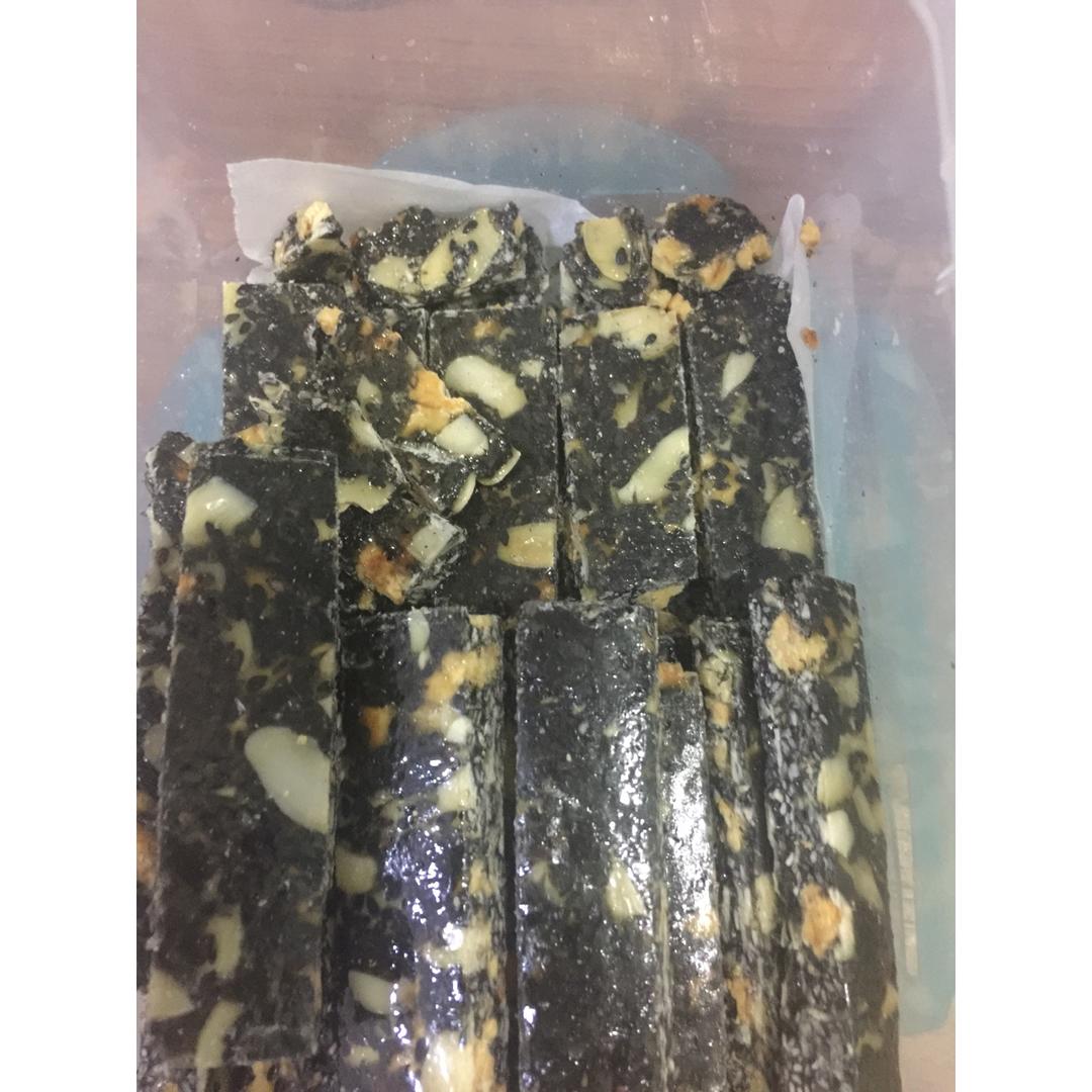 黑芝麻花生糖