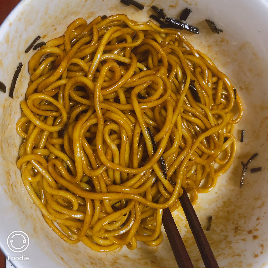 10分钟搞定的一碗葱油拌面