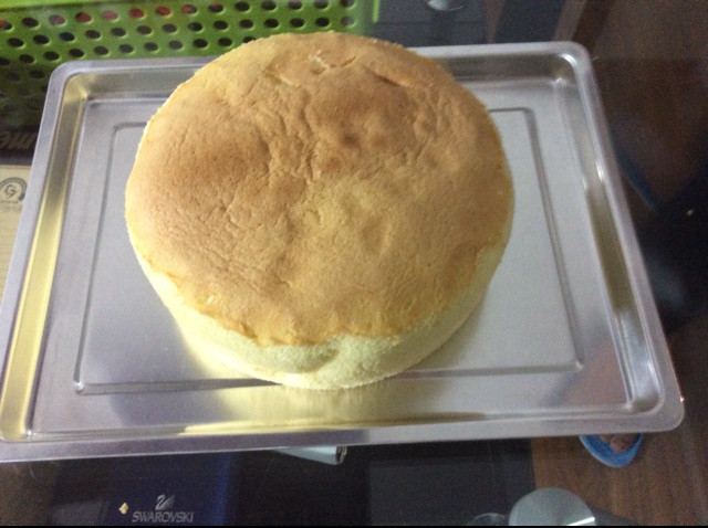 超简单完美戚风蛋糕（6寸2蛋）附打发、翻拌、脱模视频