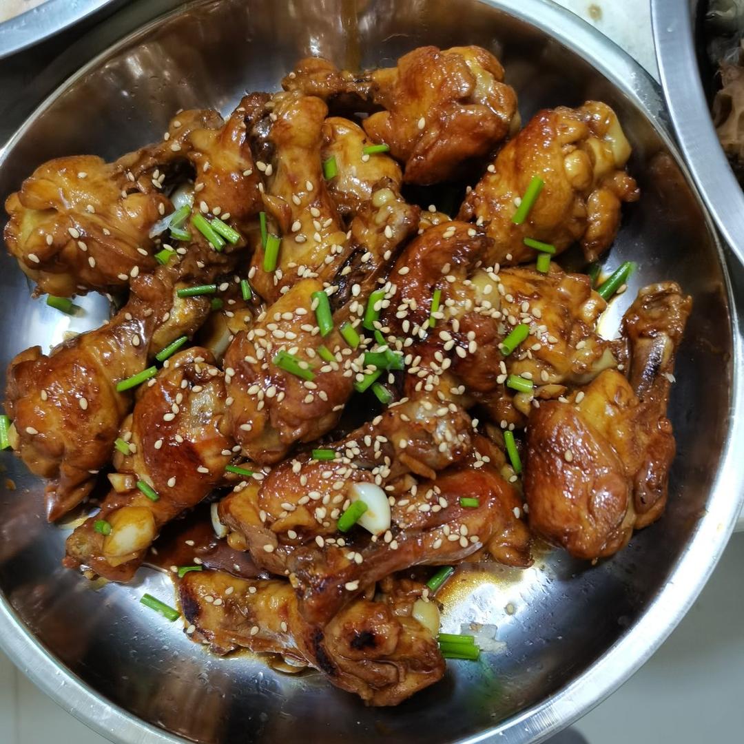 好吃到舔手指的「蒜香蜜汁鸡翅根」👍