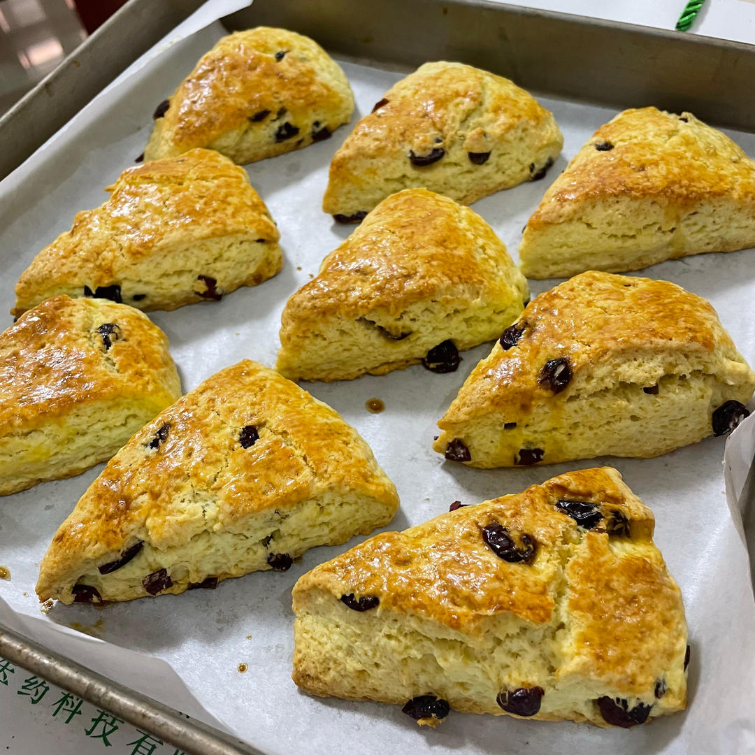 完美裂纹～百分百成功的超好吃奶香司康（禁止搬运）