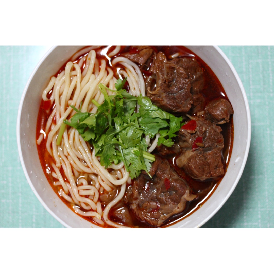 hiroshi87做的红烧牛肉面