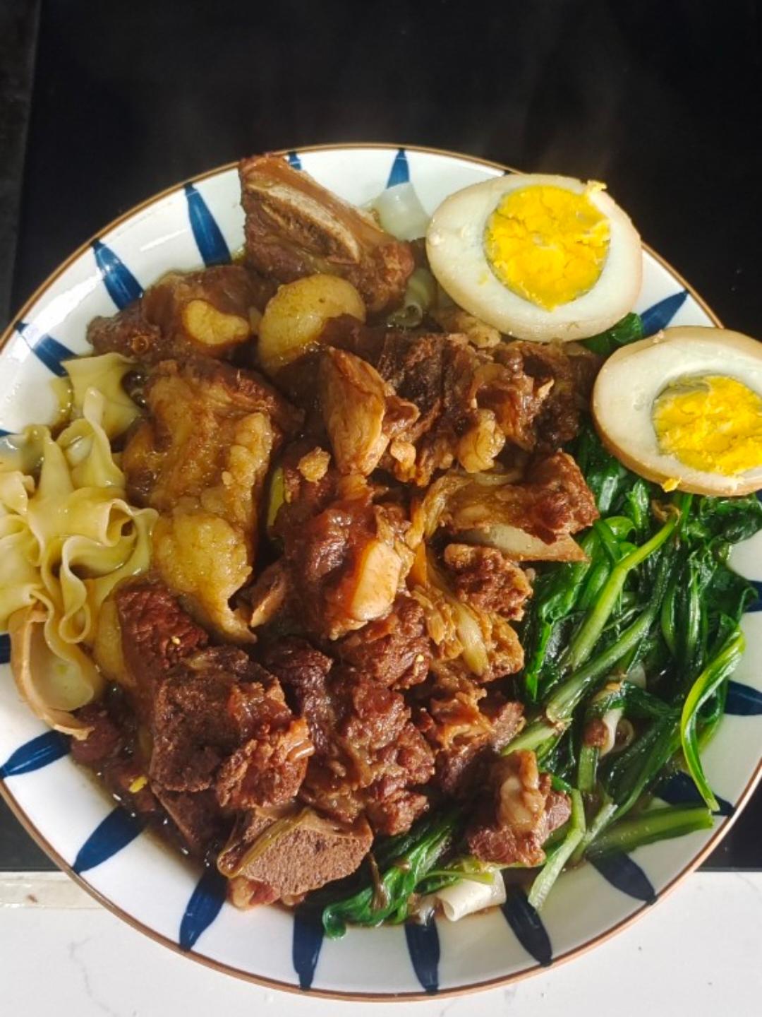 深夜食堂：热气腾腾红烧排骨面