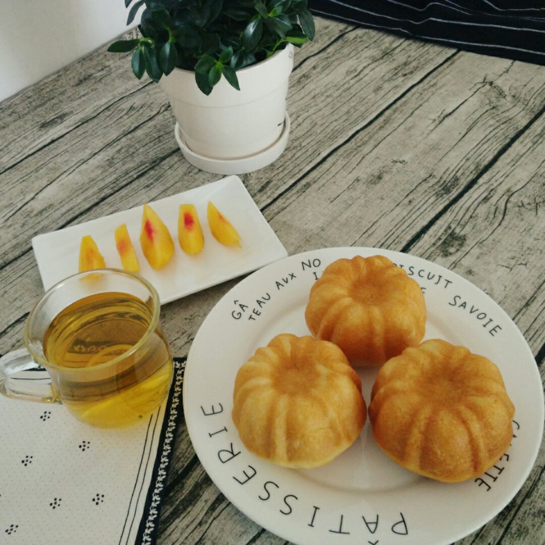 巨蛋牛奶面包