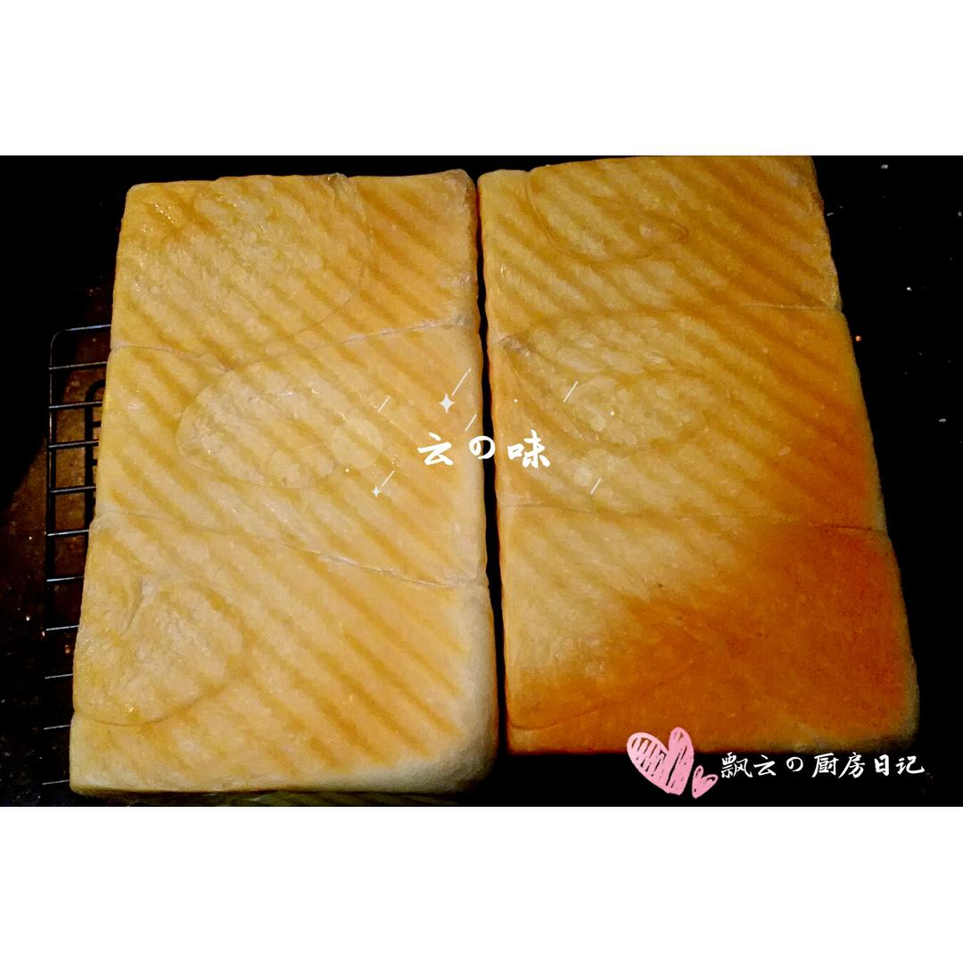 蛋白奶油吐司
