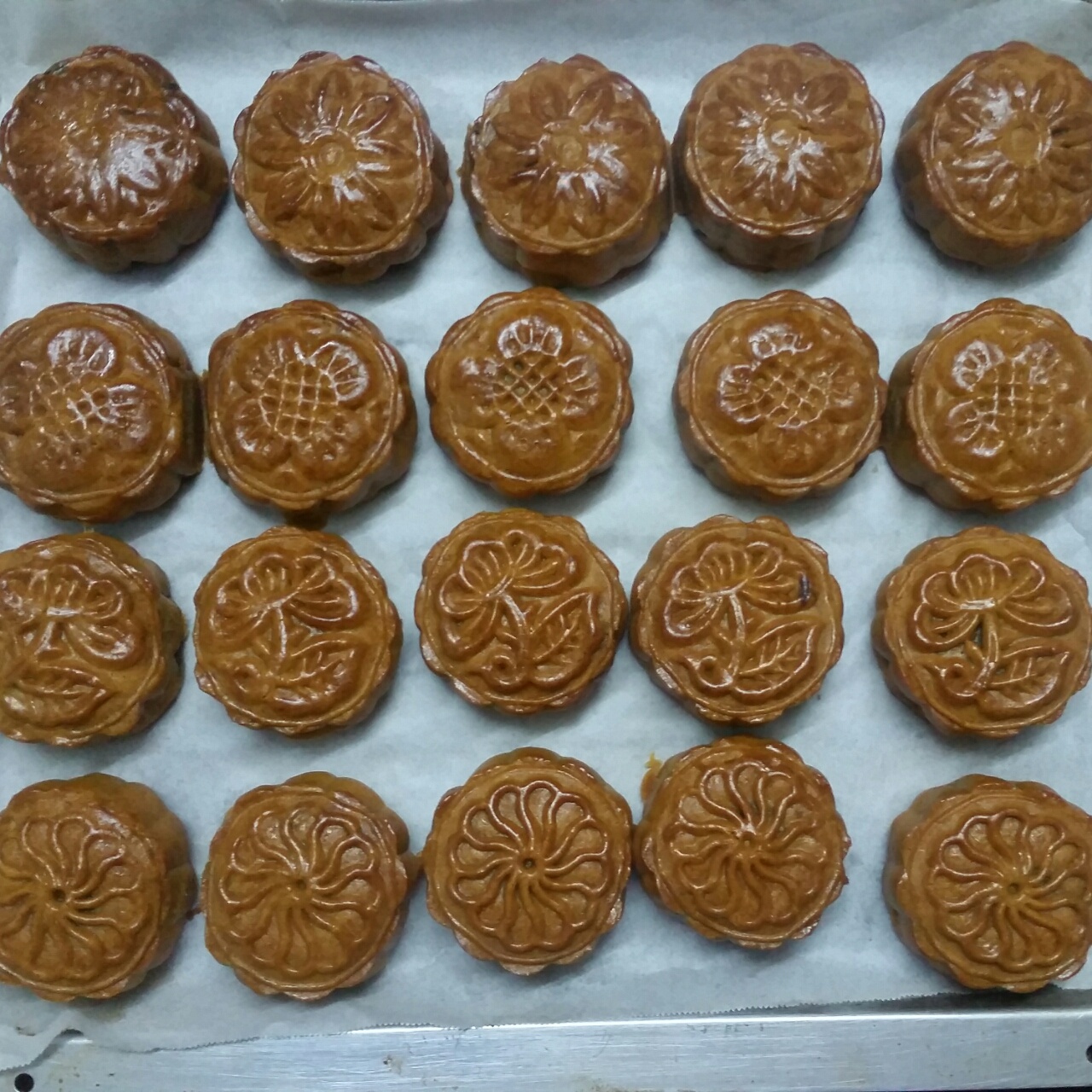 广式月饼——蛋黄莲蓉月饼