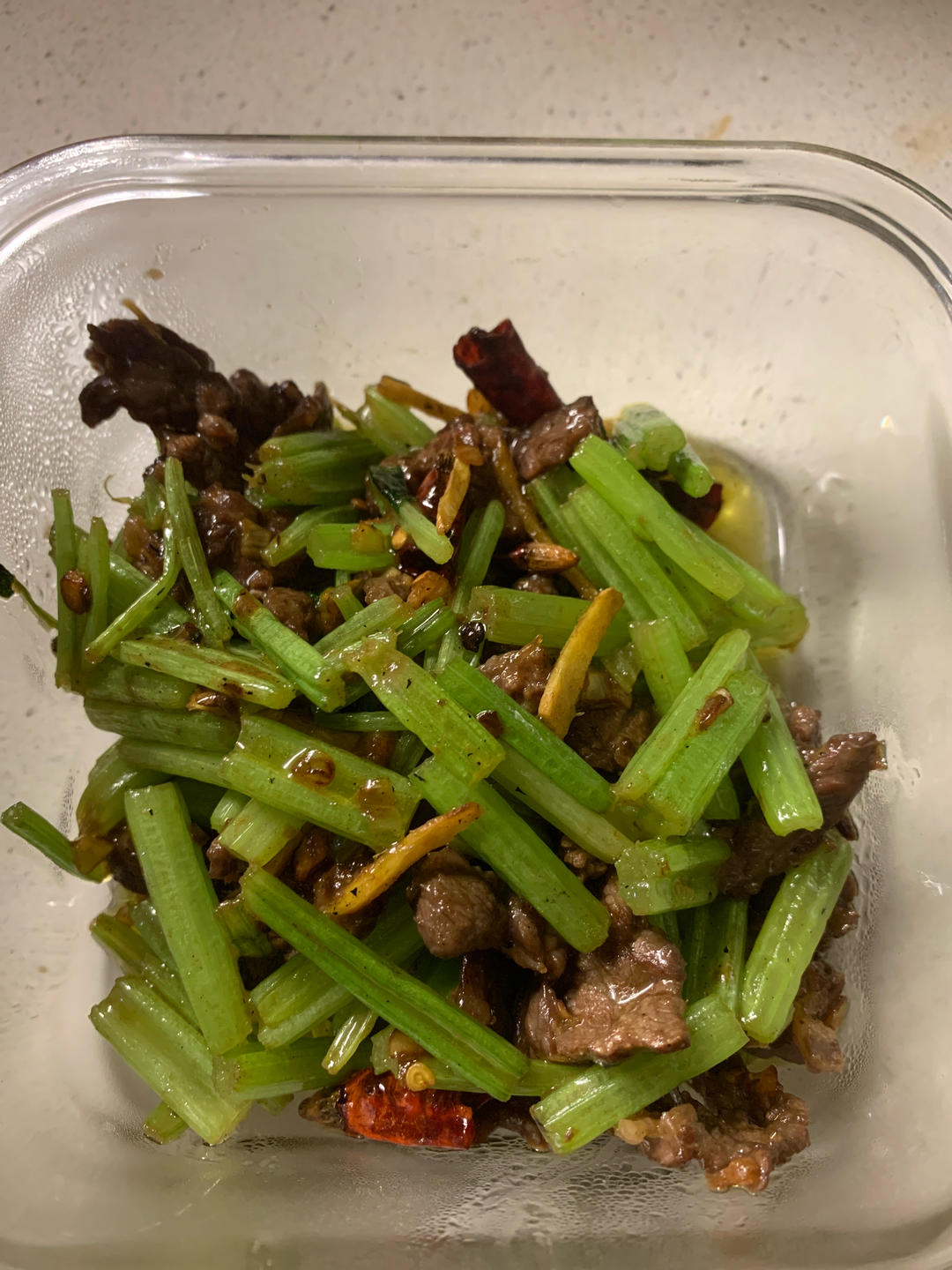 最简单的芹菜炒牛肉