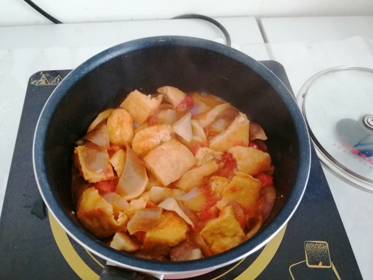 番茄豆泡菌菇锅（低脂）的做法 步骤1