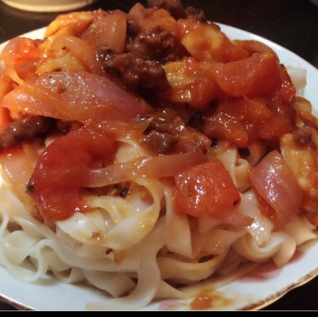 蕃茄蘑菇肉酱意大利面